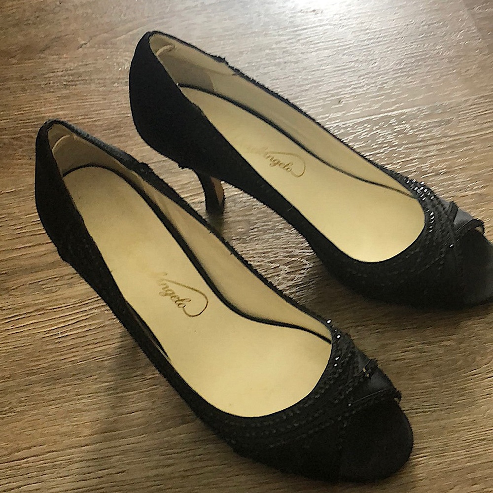 Black dressy pump heels